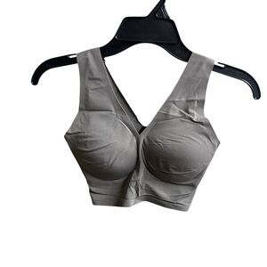 True & Co M v neck wireless bra